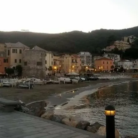 Casa Fantulin Mare * Laigueglia